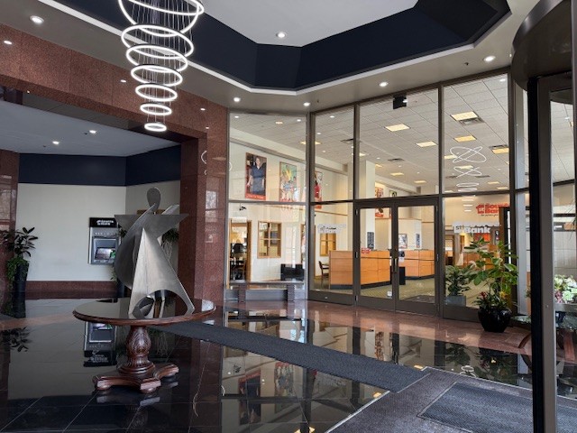 The entrance to 1st Source Bank in downtown Fort Wayne, Indiana
